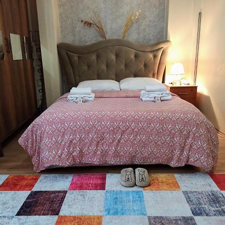 Private Room Close To Merter And Gungoren Textile Center 伊斯坦布尔 外观 照片