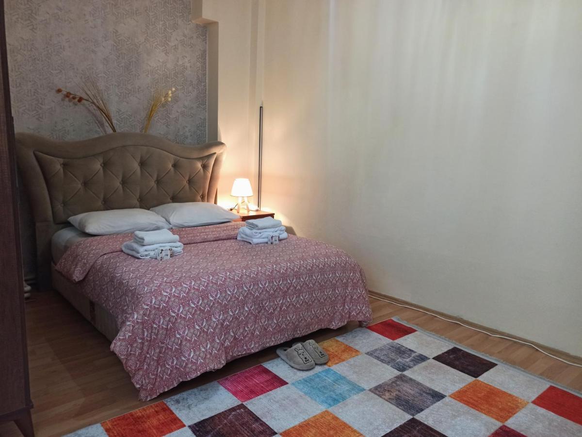 Private Room Close To Merter And Gungoren Textile Center 伊斯坦布尔 外观 照片